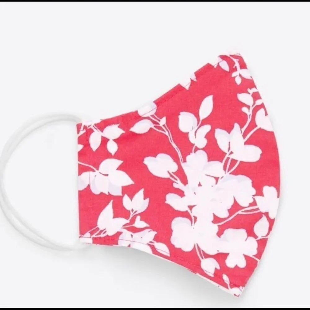 Bundle Face Mask in Raspberry Shadow Floral Ipsy